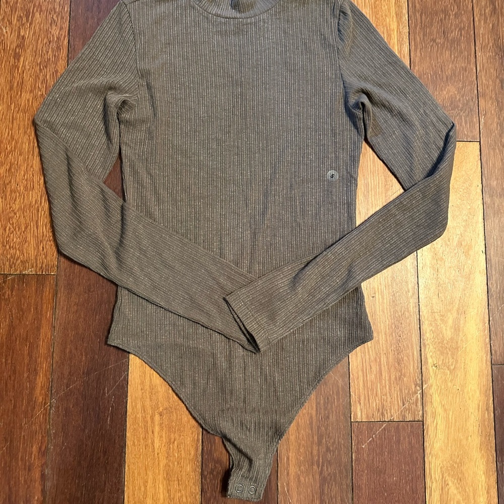 American Eagle Outfitters Brown Ribbed Top